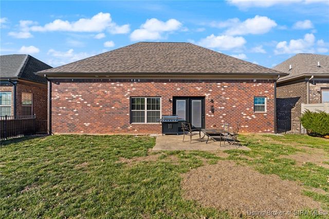 3016 Garden Villa Drive, Jeffersonville, IN 47130