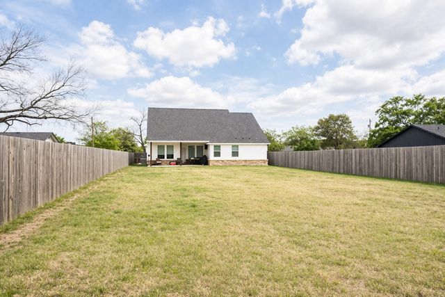 310 W Tate Street, Robinson, TX 76706