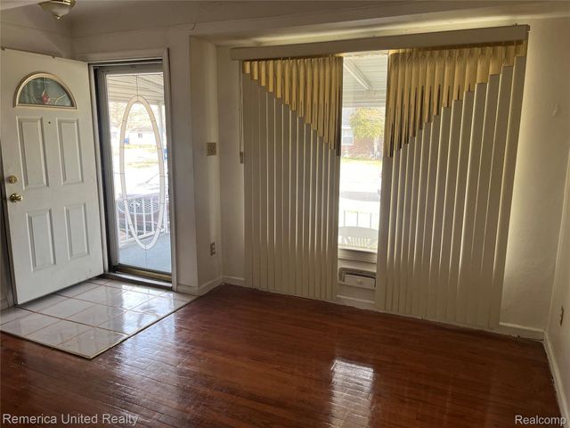 26573 Somerset Drive, Inkster, MI 48141