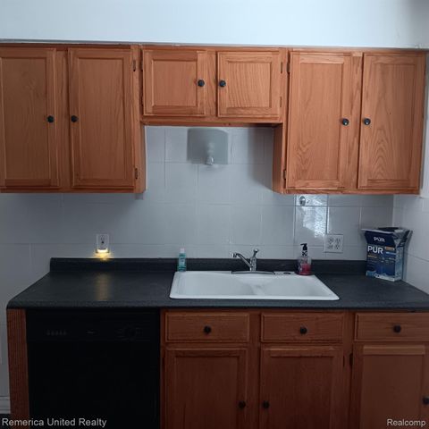 26573 Somerset Drive, Inkster, MI 48141