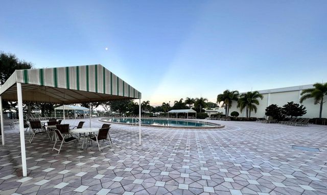 161 PLYMOUTH V, West Palm Beach, FL 33417