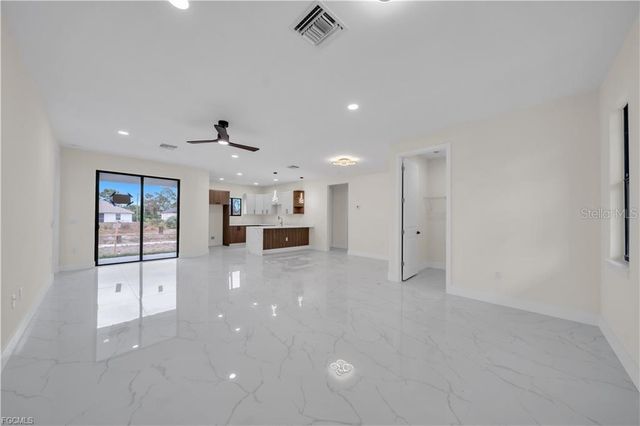 2903 VILLA AVENUE S, Lehigh Acres, FL 33976