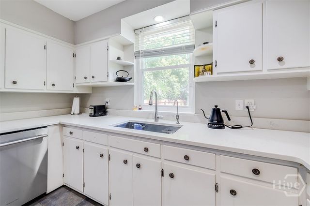 18 E 61st Street, Savannah, GA 31405