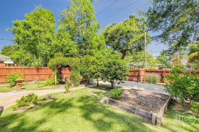 18 E 61st Street, Savannah, GA 31405