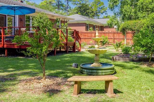 18 E 61st Street, Savannah, GA 31405