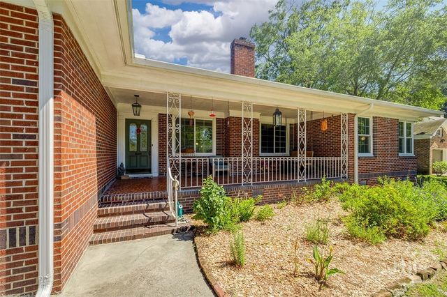 18 E 61st Street, Savannah, GA 31405