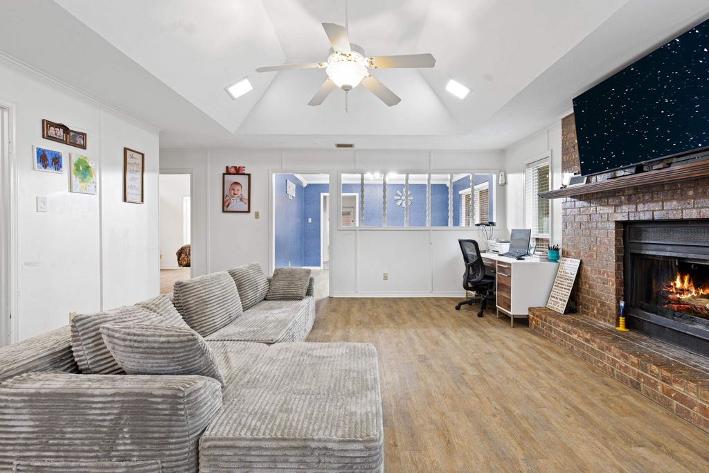 118 E Sycamore, Longview, TX 75604