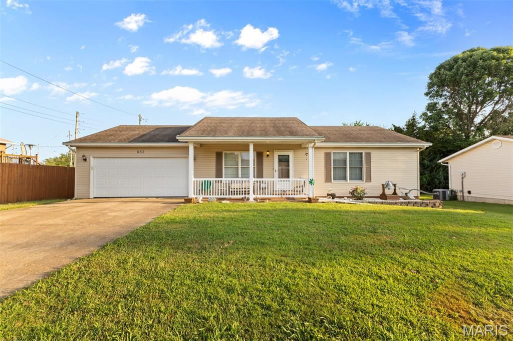 552 Huntleigh Court, Farmington, MO 63640
