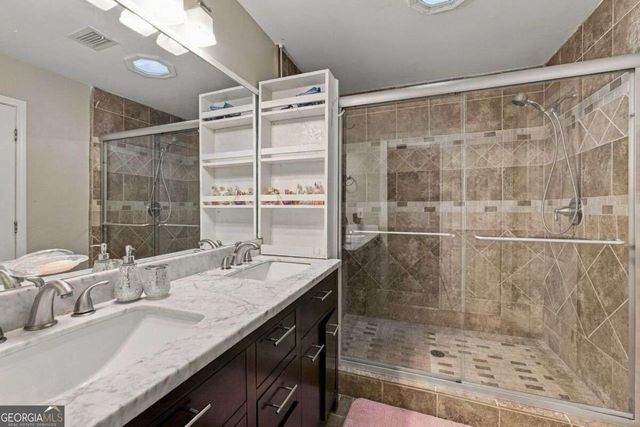 61 Oxford Brook Way, Lawrenceville, GA 30046
