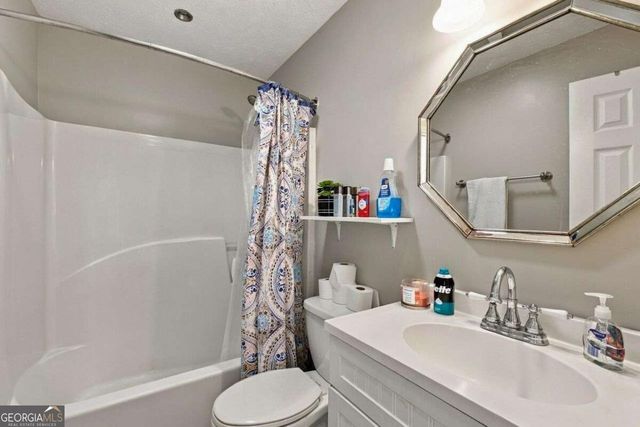 61 Oxford Brook Way, Lawrenceville, GA 30046