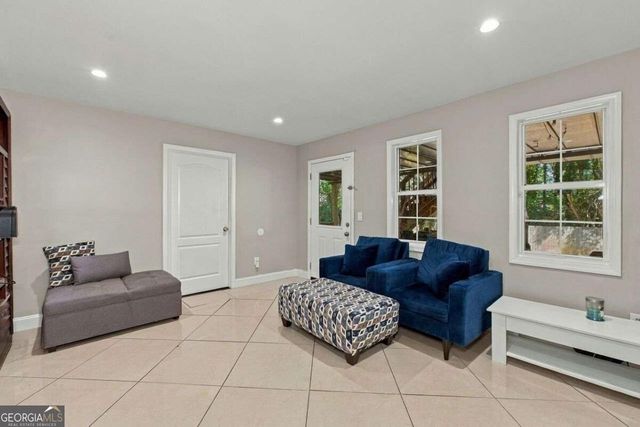 61 Oxford Brook Way, Lawrenceville, GA 30046