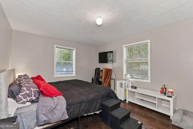 61 Oxford Brook Way, Lawrenceville, GA 30046