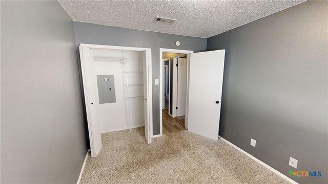 2107 Creekwood Drive, Killeen, TX 76543