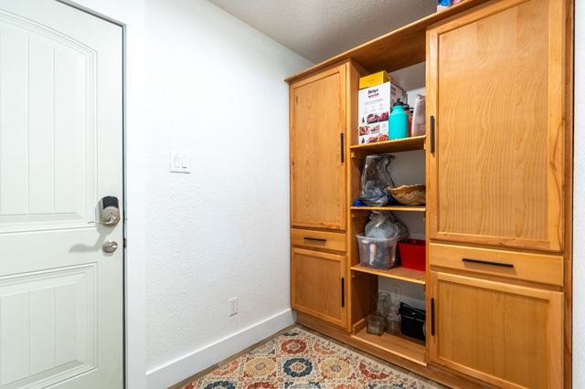 1505 Williamsburg Court, Ennis, TX 75119