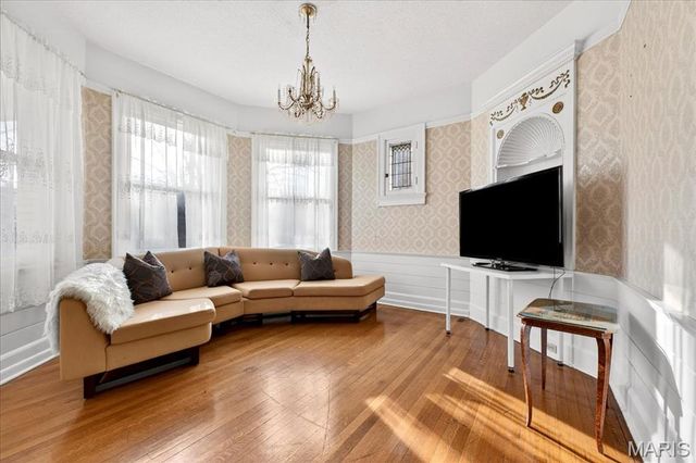 5103 Waterman Boulevard, St Louis, MO 63108