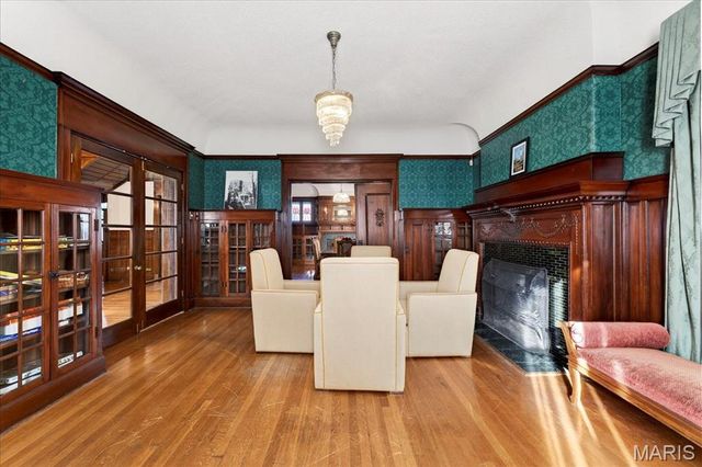 5103 Waterman Boulevard, St Louis, MO 63108