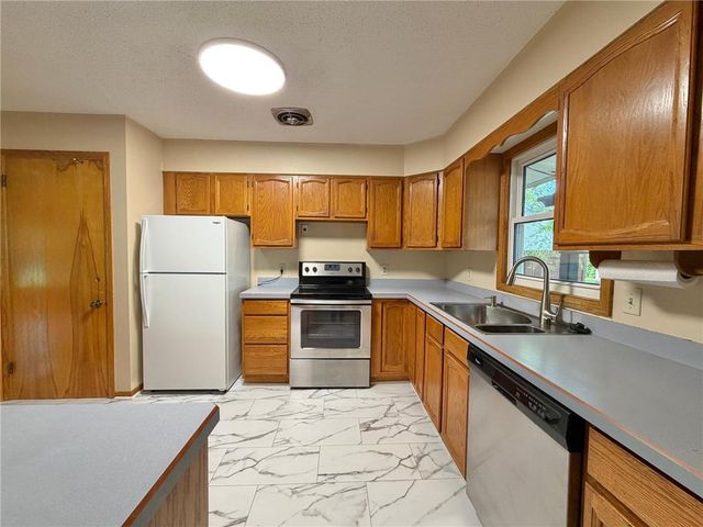 8243 Thomas Avenue, Minneapolis, MN 55431
