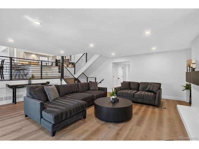 5373 E Links Cir, Centennial, CO 80122