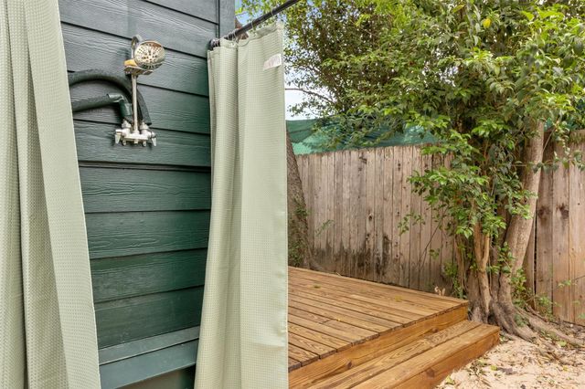 905 Payne Ave, Austin, TX 78757