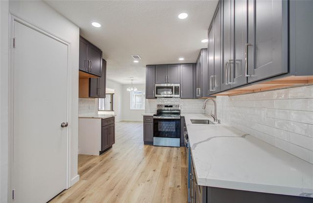 10730 Clear Cove Lane, Houston, TX 77041