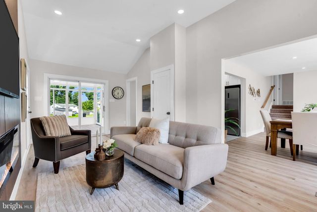 103 CARVER DR, Wenonah, NJ 08090