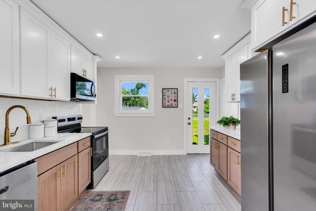 103 CARVER DR, Wenonah, NJ 08090