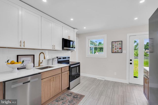 103 CARVER DR, Wenonah, NJ 08090