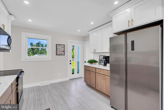 103 CARVER DR, Wenonah, NJ 08090