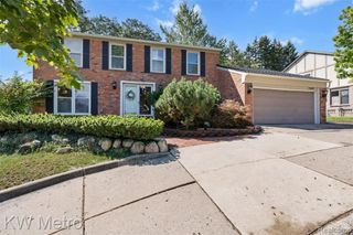 25583 Bridlepath Lane, Farmington Hills, MI 48335