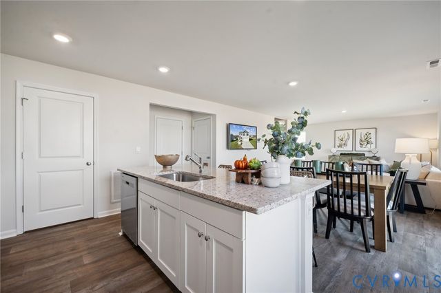 7024 Spike Rush Ct, New Kent, VA 23124