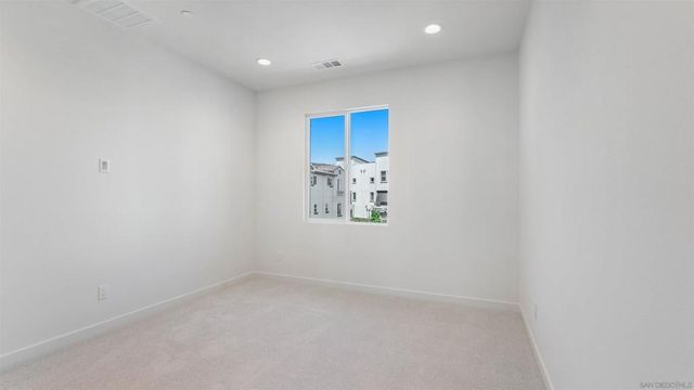 329 Ocotillo Gl, Escondido, CA 92025