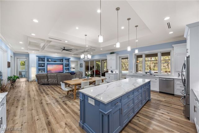 4885 Tamarind Ridge DR, Naples, FL 34119