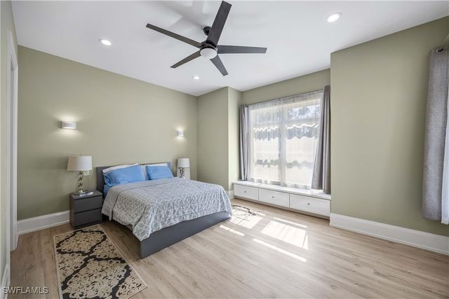 4885 Tamarind Ridge DR, Naples, FL 34119