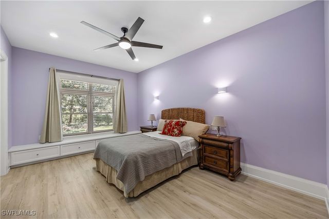 4885 Tamarind Ridge DR, Naples, FL 34119