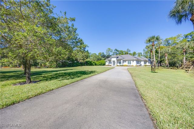 4885 Tamarind Ridge DR, Naples, FL 34119