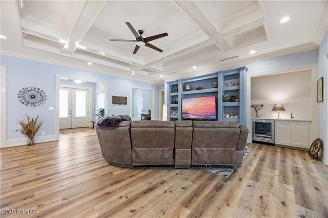 4885 Tamarind Ridge DR, Naples, FL 34119