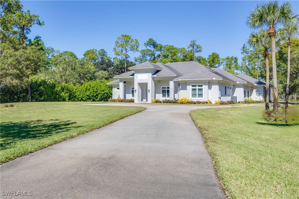 4885 Tamarind Ridge DR, Naples, FL 34119