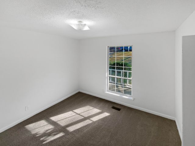 7511 Irongate Drive, Hixson, TN 37343