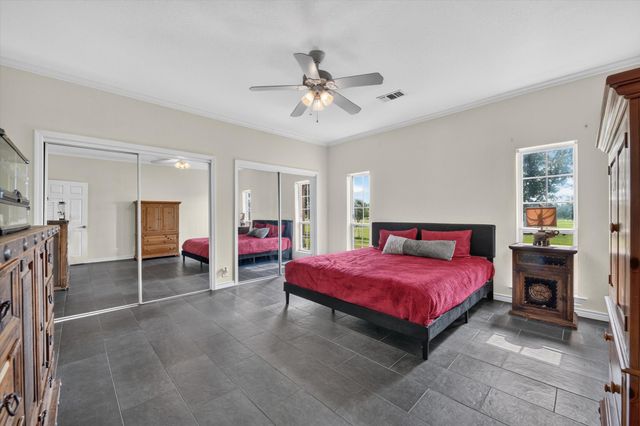 1958 Crockett Street, Sanger, TX 76266