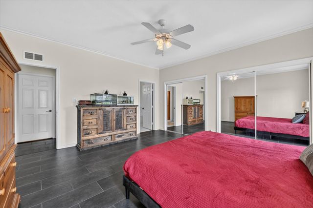 1958 Crockett Street, Sanger, TX 76266