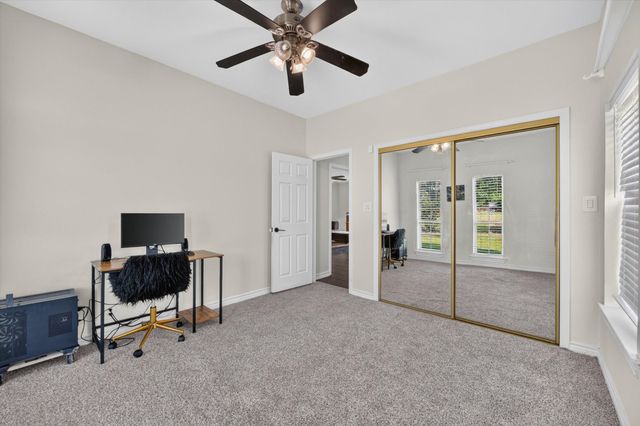 1958 Crockett Street, Sanger, TX 76266