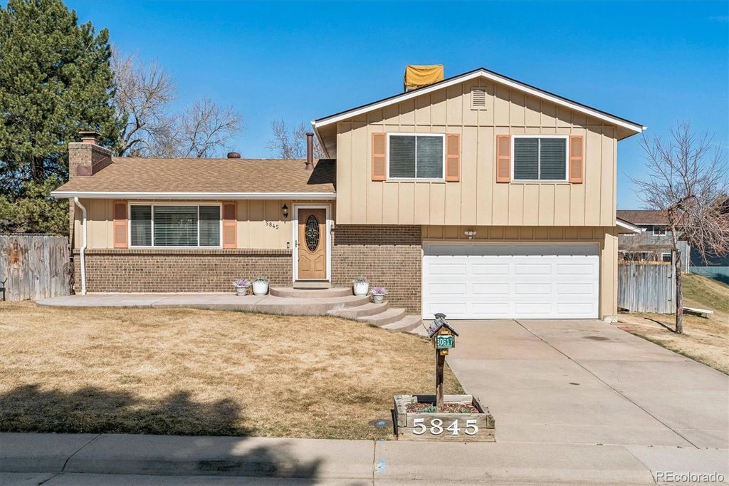 5845 W Morraine Avenue, Littleton, CO 80128