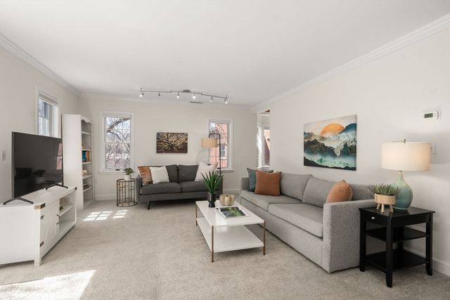 20 N Stone Mill Dr 1026, Dedham, MA 02026