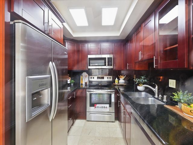 19811 Portal Plaza, Cupertino, CA 95014