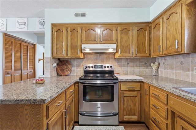 1905 SW 3rd Street, Lee's Summit, MO 64081