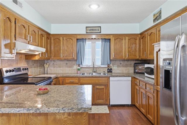 1905 SW 3rd Street, Lee's Summit, MO 64081