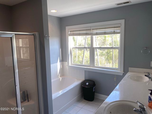 213 River Gate Lane, Wilmington, NC 28412
