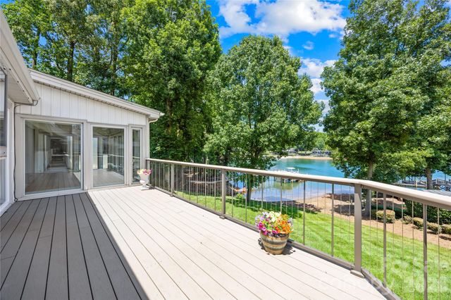3960 Burton Lane, Denver, NC 28037