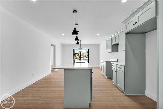 252 Shelldrake Lane, Saint Clair, MI 48079