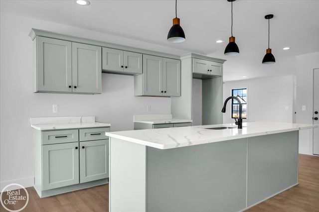 252 Shelldrake Lane, Saint Clair, MI 48079